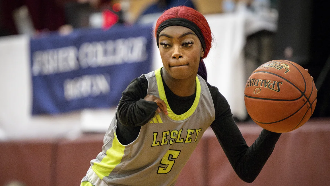 This one-armed player just made college basketball history
